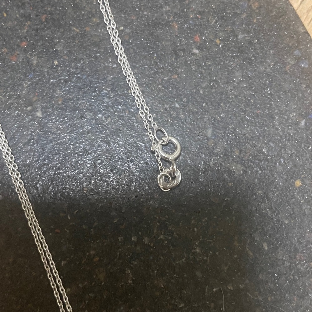 Silver 80’s style Geometric Pendant Necklace - Picture 3 of 5